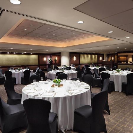 Metropolitan Hotel Vancouver Bagian luar foto