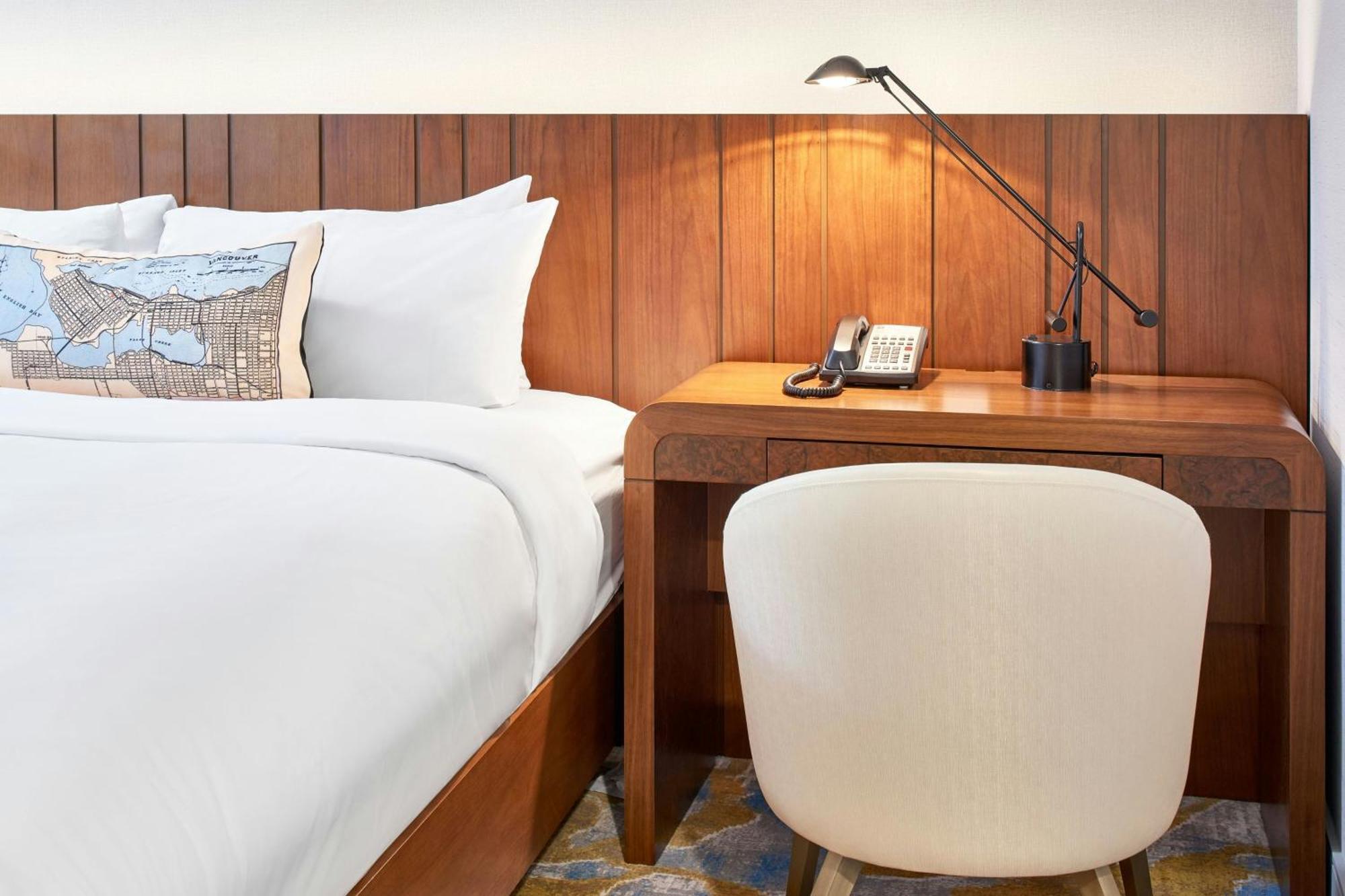 Metropolitan Hotel Vancouver Bagian luar foto