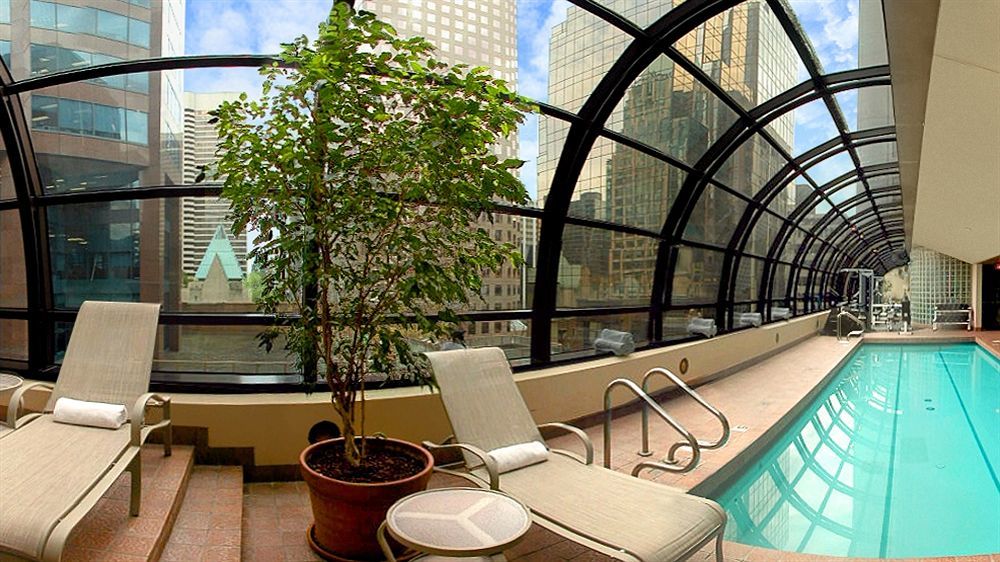 Metropolitan Hotel Vancouver Bagian luar foto